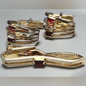 Vintage SWANK RARE Cufflinks & Tie Clamp Set From 1960s Red Gold Tone